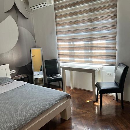 Savski Trg Beograd Bagian luar foto