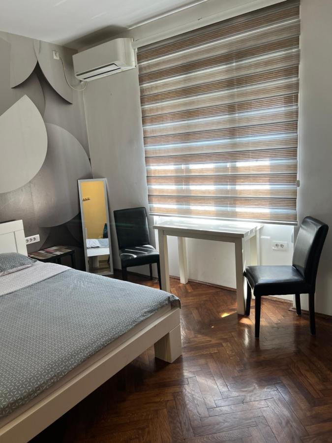 Savski Trg Beograd Bagian luar foto